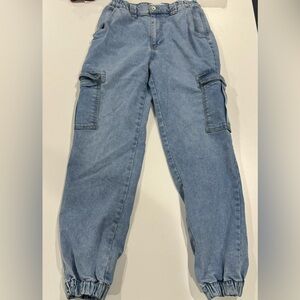 2/$20 Ardene women’s Light Blue Relaxed Jeans large side pockets cargo style